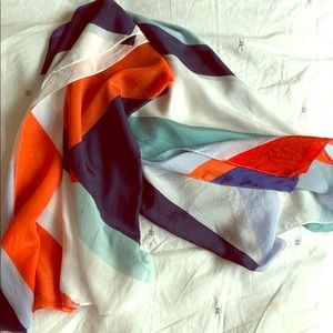 Nordstrom’s scarf 🧣 aprox 40”x40”